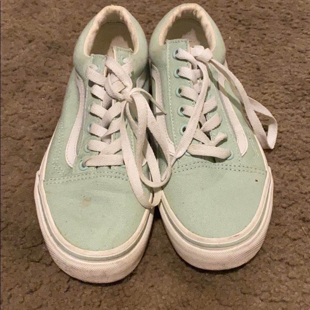Vans - Picture 5 of 8